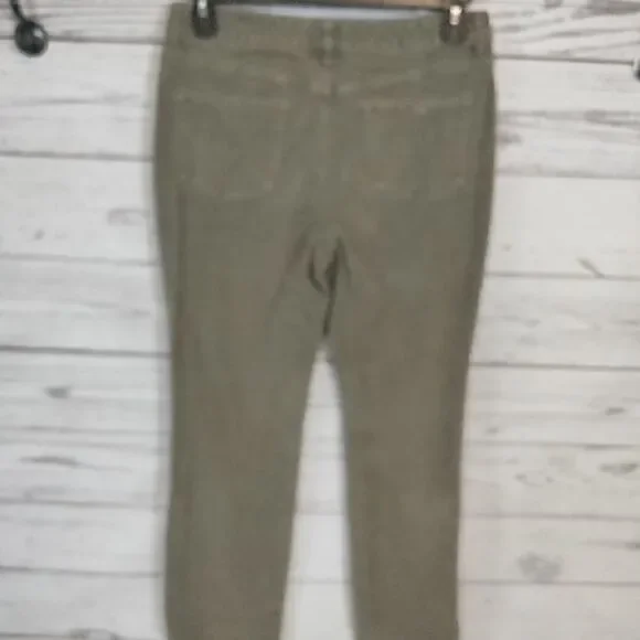 "St. John's Bay" woman's corturoy pants - Picture 4 of 8